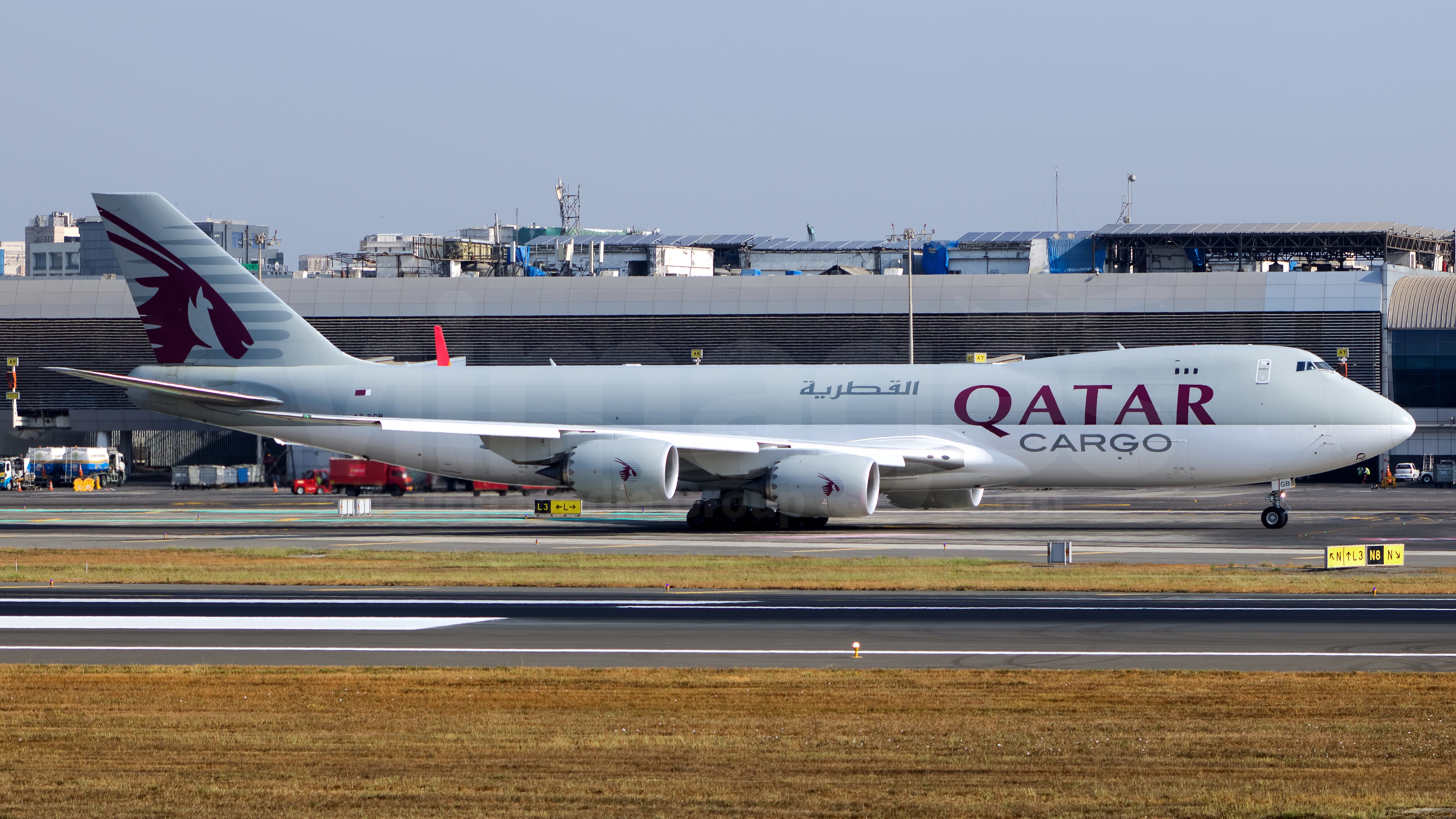 Details about   JC Wings 1:200 Qatar Airways Cargo Boeing B747-8F A7-BGB LH2168 